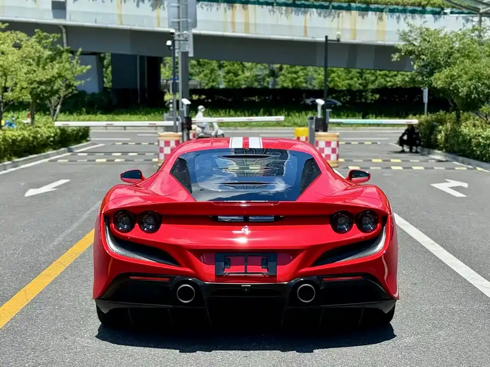 Ferrari F8