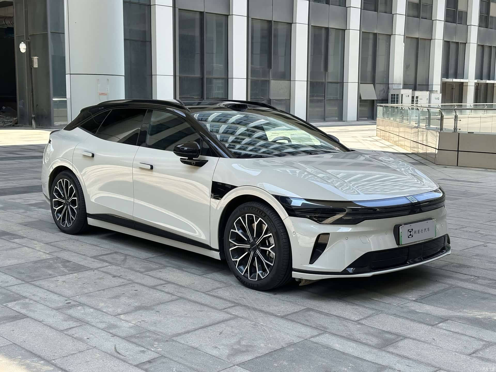 Zeekr 007, 2025 3