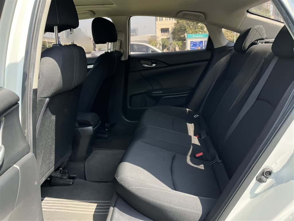 Honda Civic, 2018 16