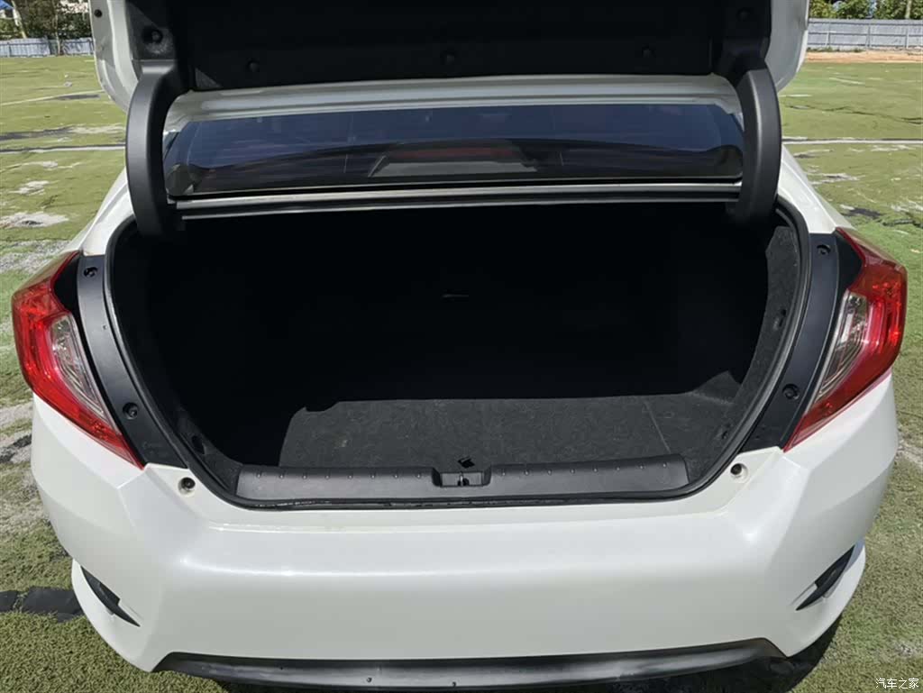Honda Civic, 2018 17