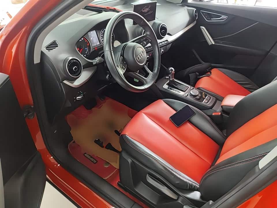 Audi Q2L Audi Q2L
