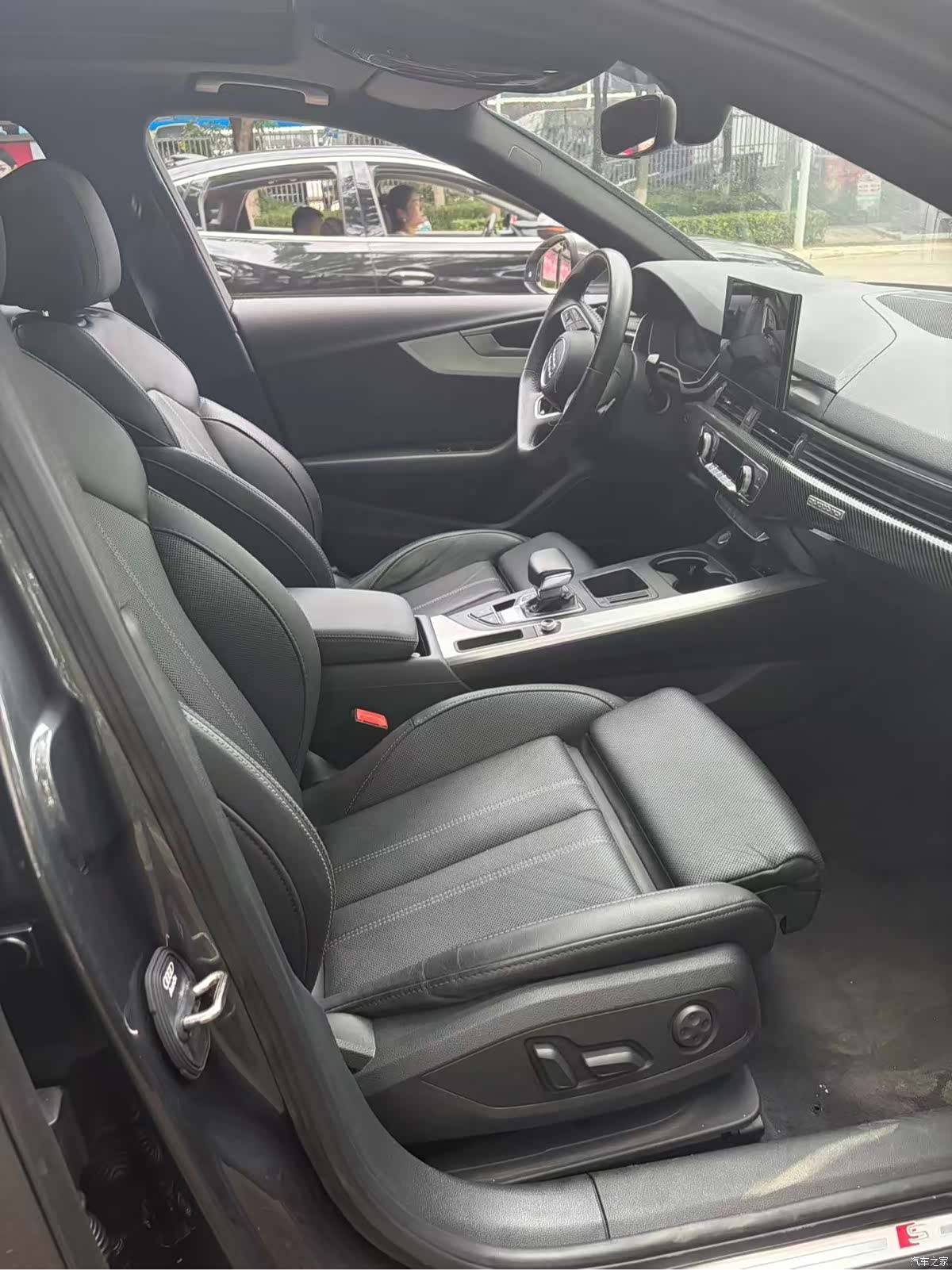 Audi A4L, 2021 9