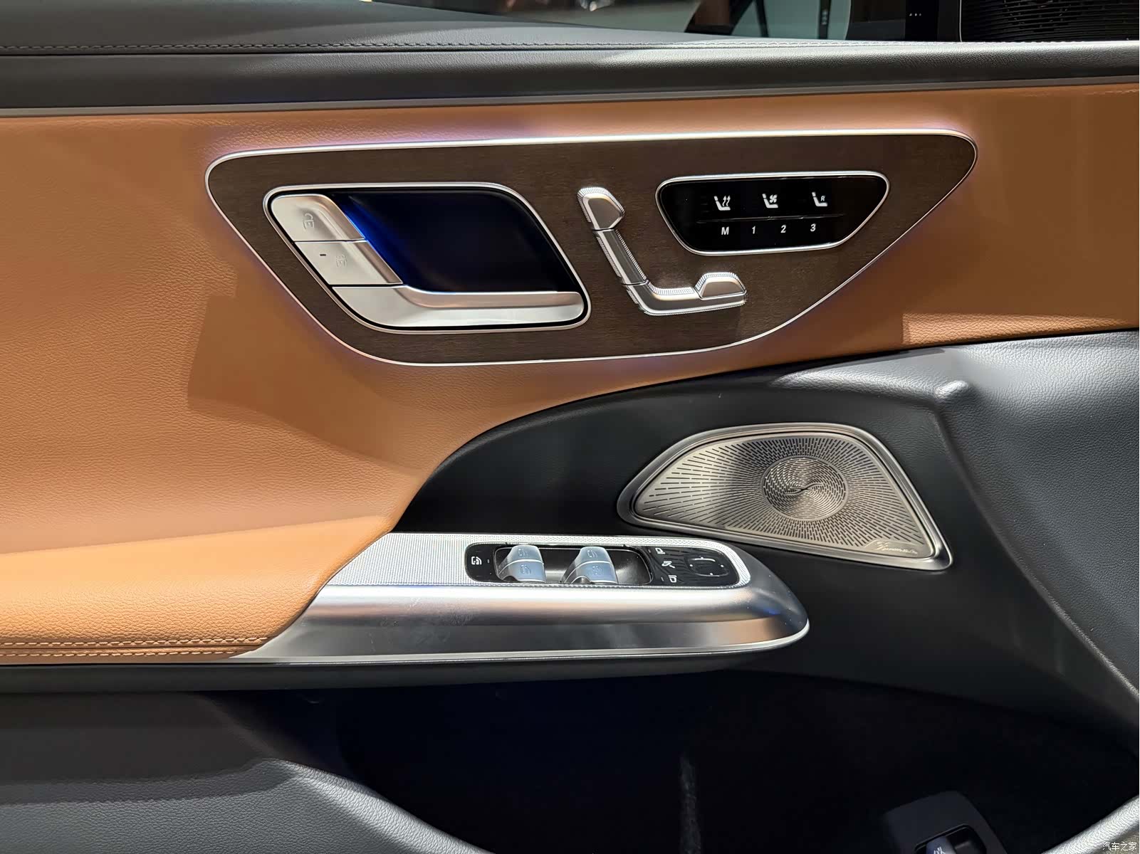 Mercedes-Benz E-Class, 2024 17
