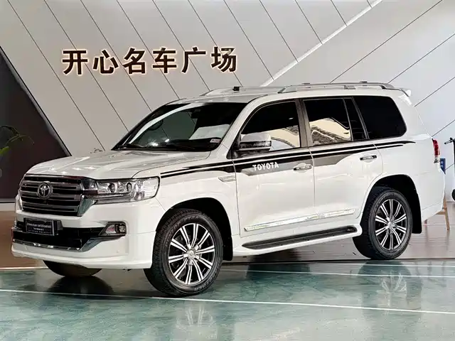Toyota Land Cruiser 2020 — купить из Китая под заказ