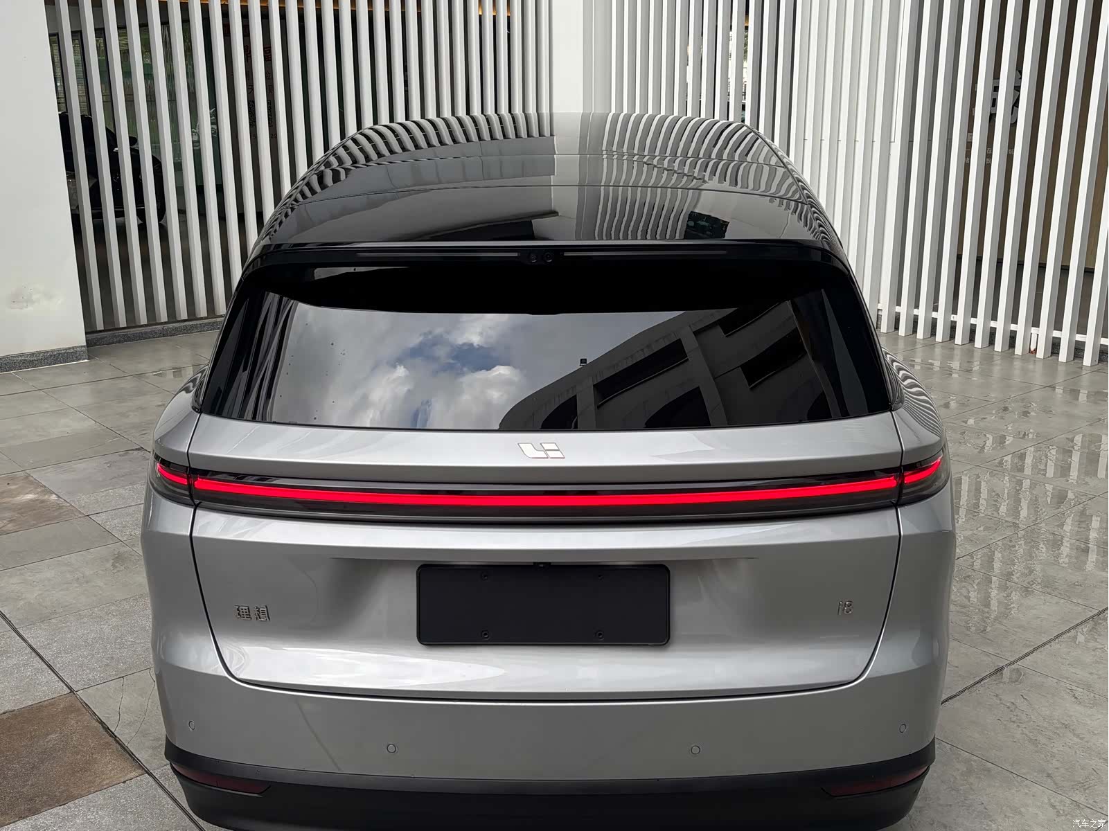 Li Auto i8, 2025 3