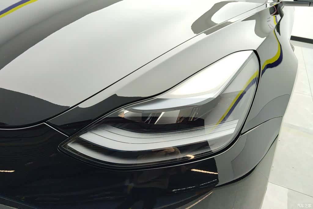 Tesla Model 3, 2023 все фото