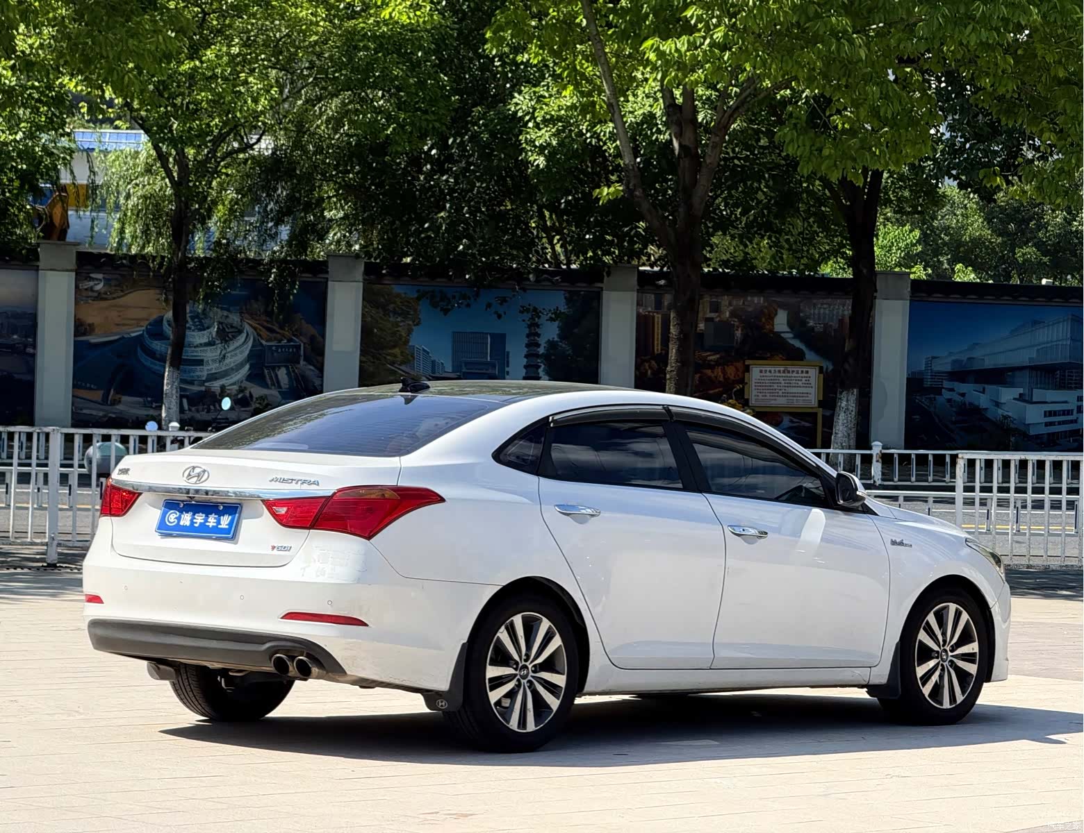 Hyundai GLS, 2016 14