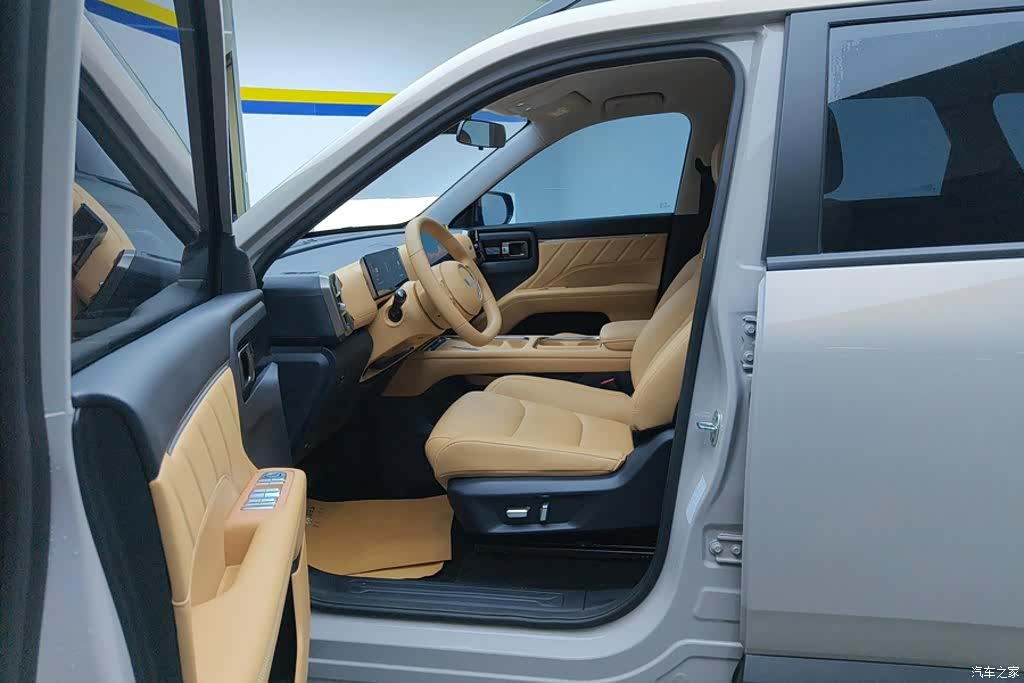 Wuling 560, 2026 9