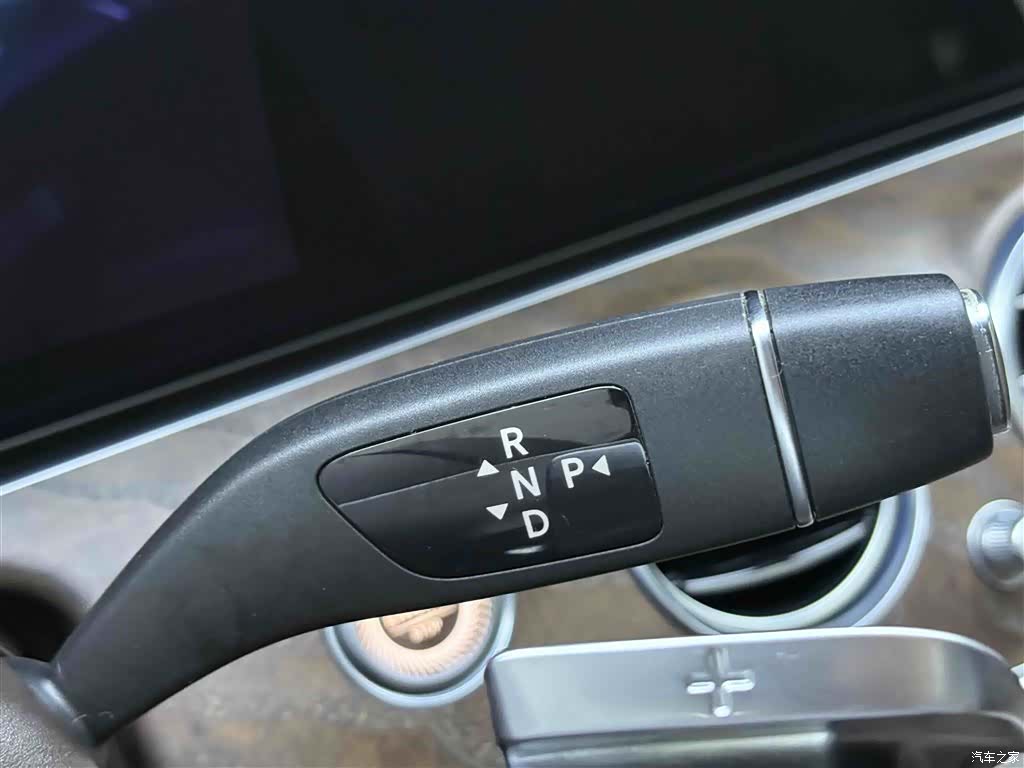 Mercedes-Benz E-Class, 2023 20