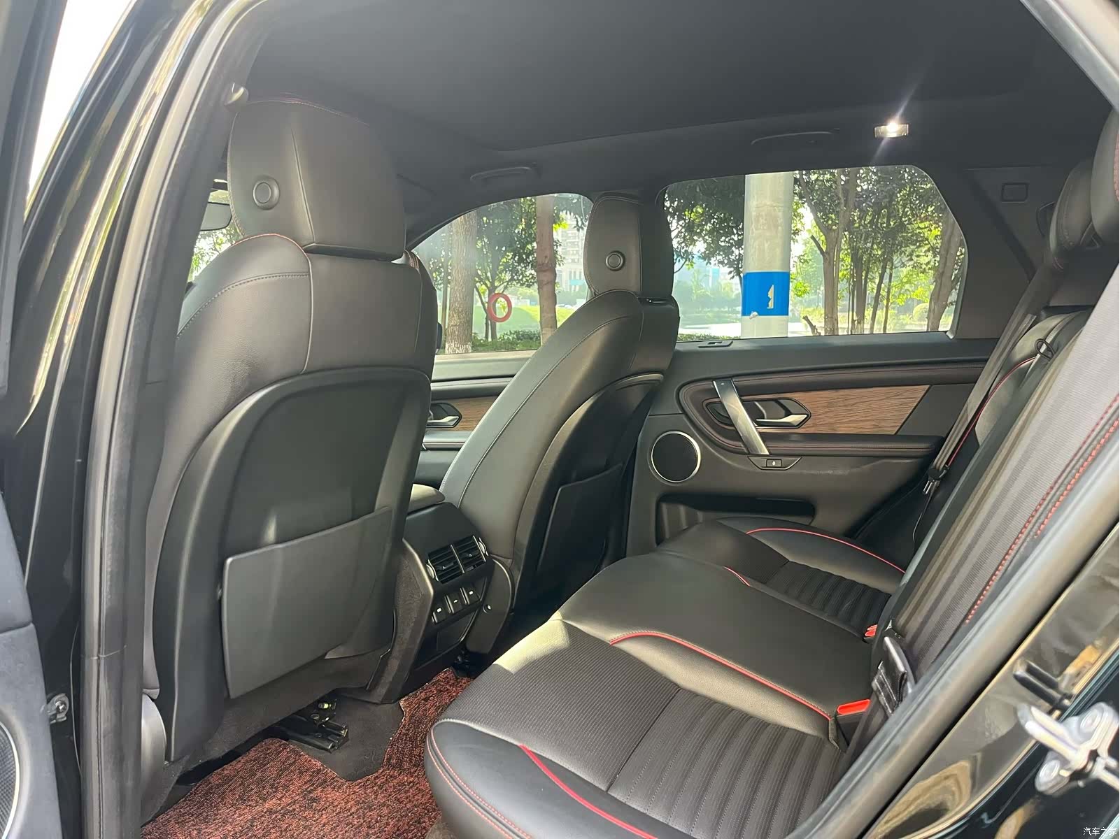 Land Rover Discovery, 2021 9