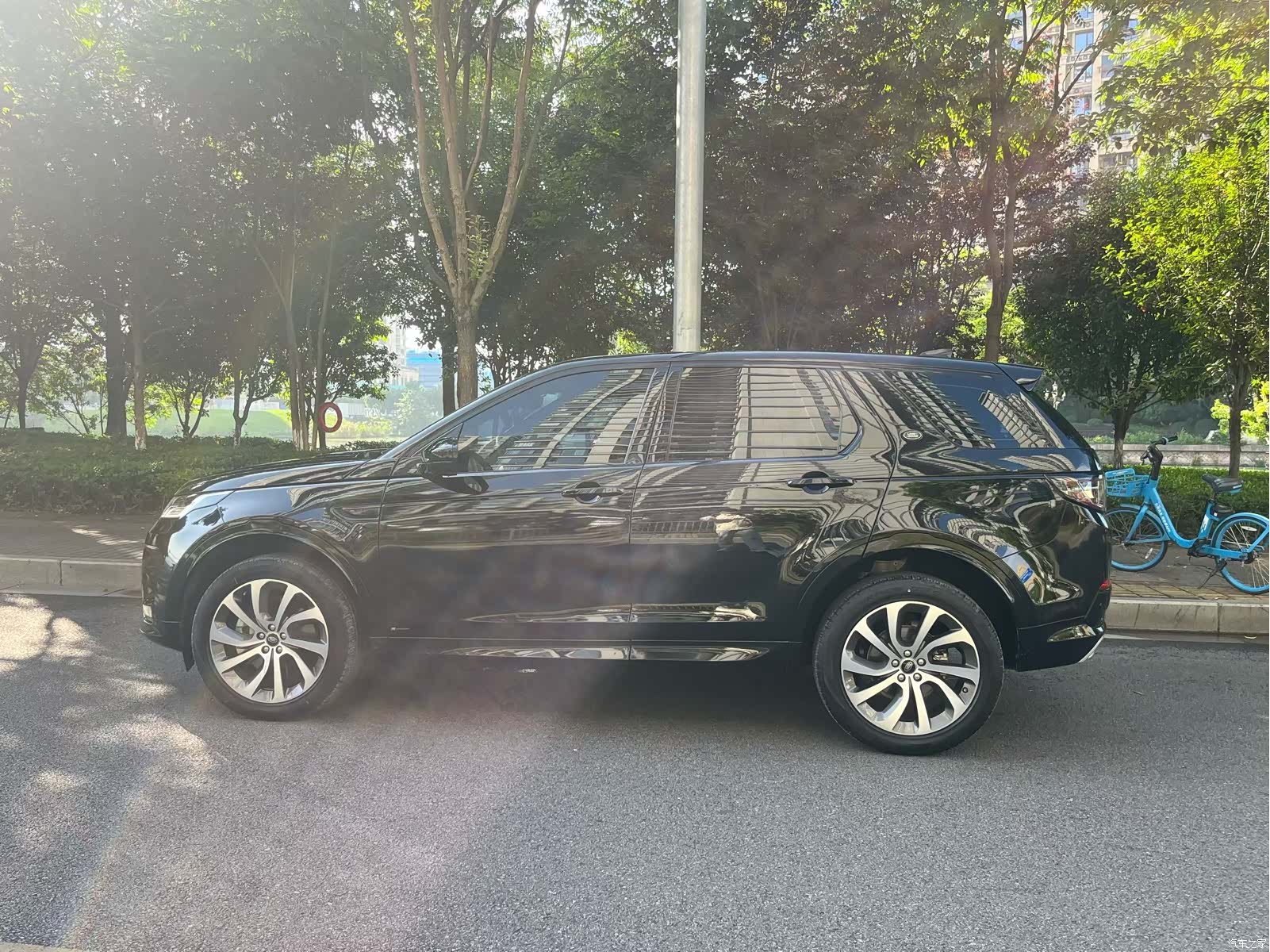 Land Rover Discovery, 2021 4