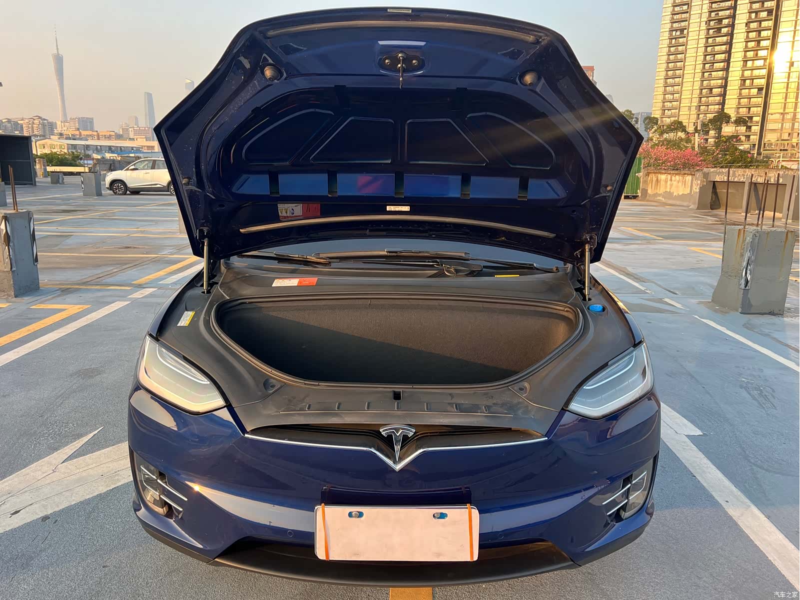 Tesla Model X, 2017 18