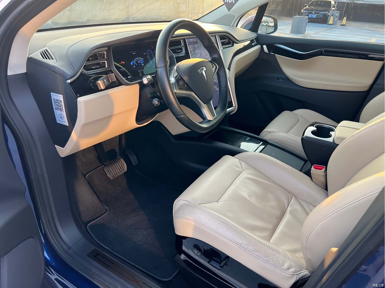 Tesla Model X, 2017 10