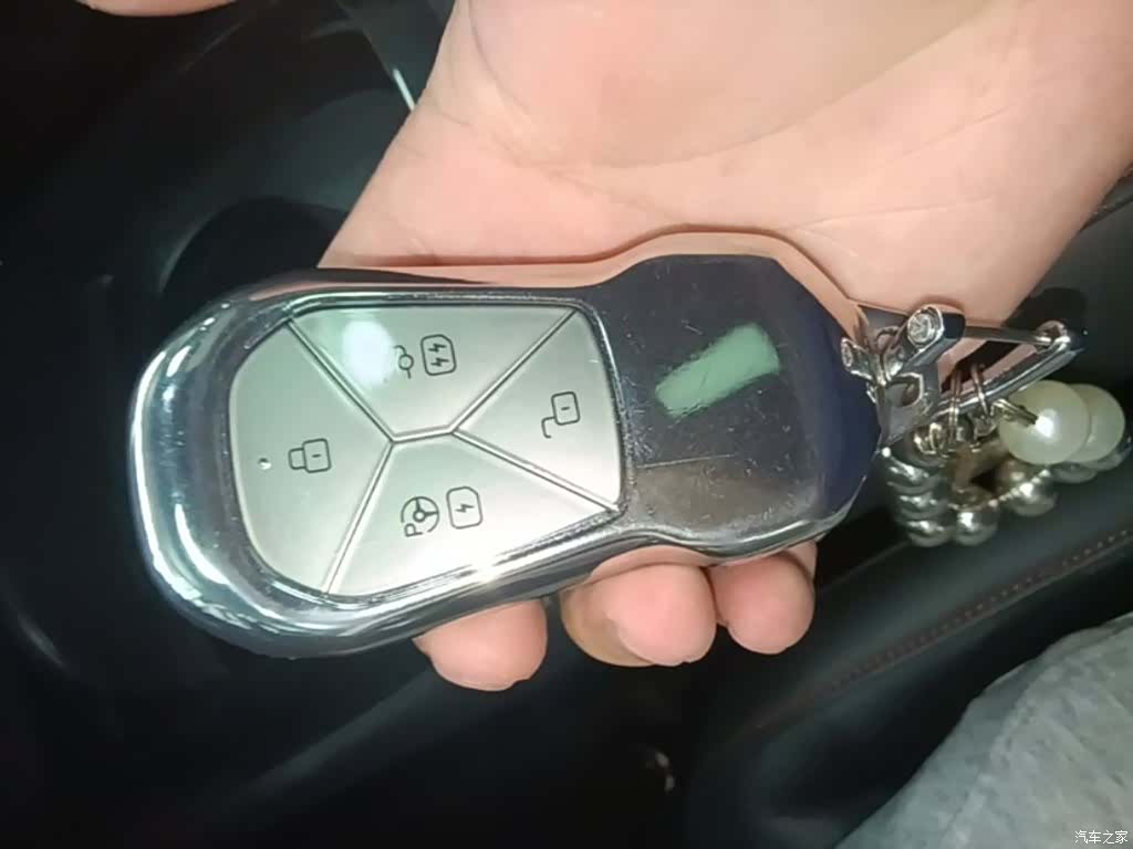 Xpeng P7, 2022 9