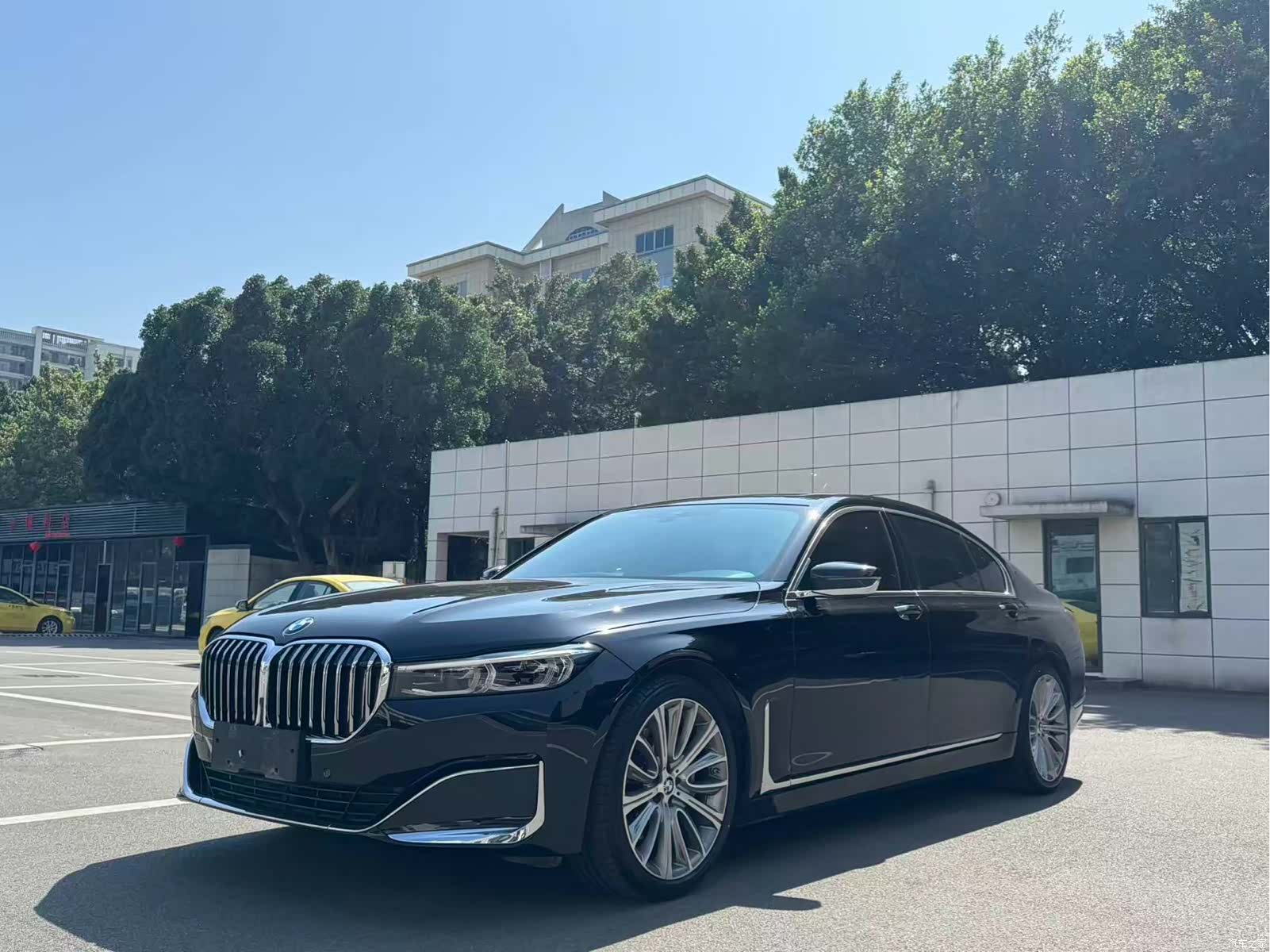 BMW 7 Series, 2021 1