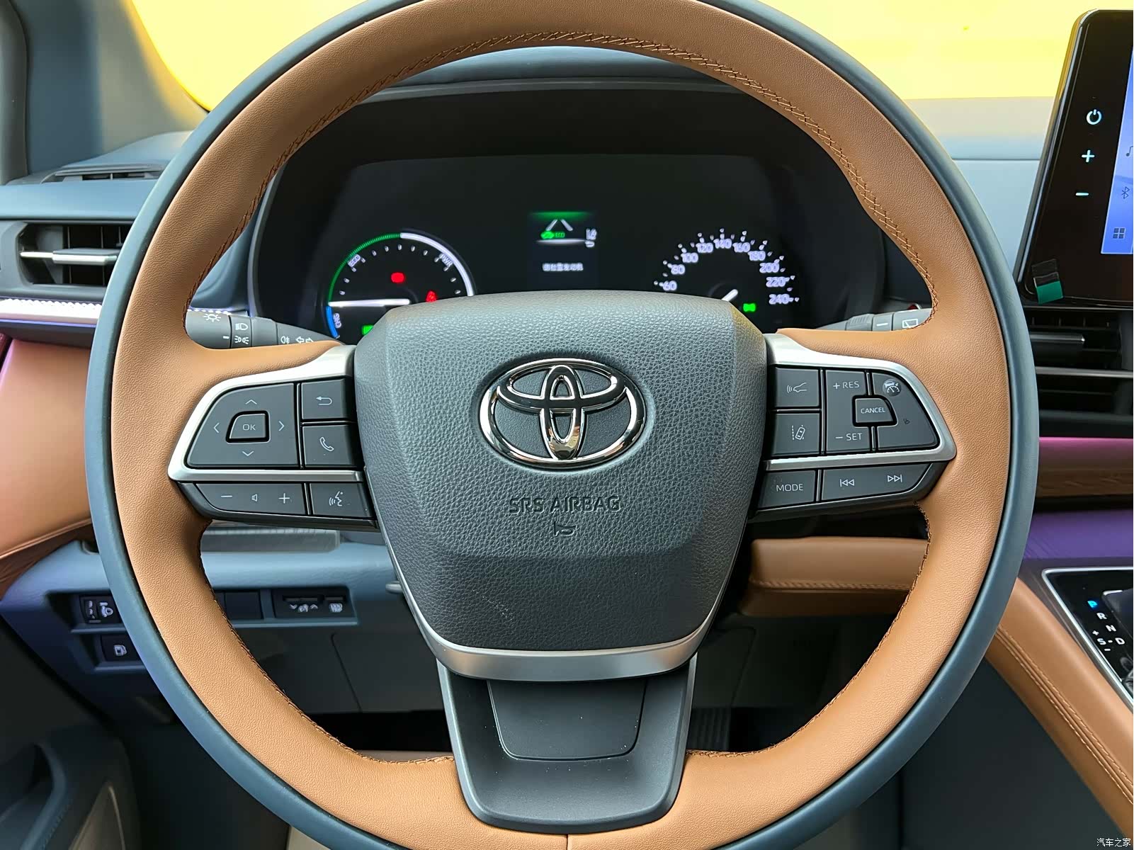 Toyota Granvia, 2024 12