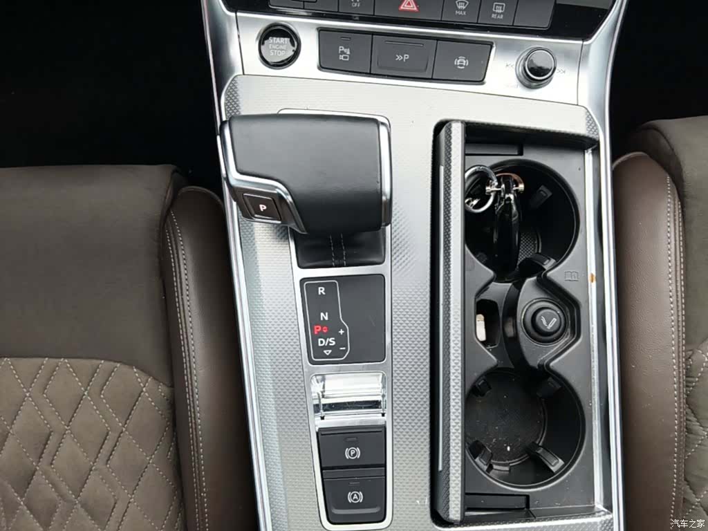 Audi A7L, 2023 14