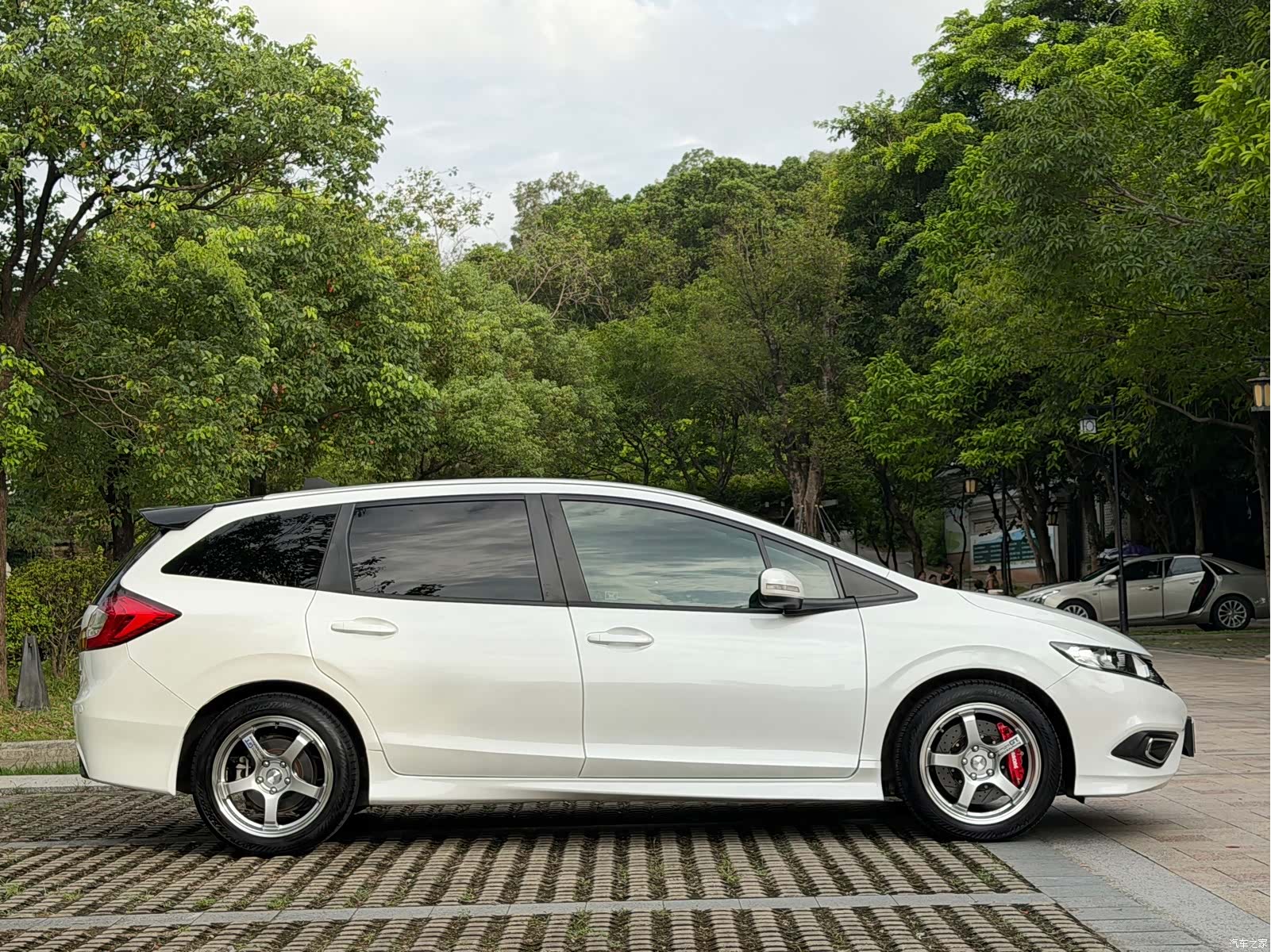 Honda Jade, 2016 все фото