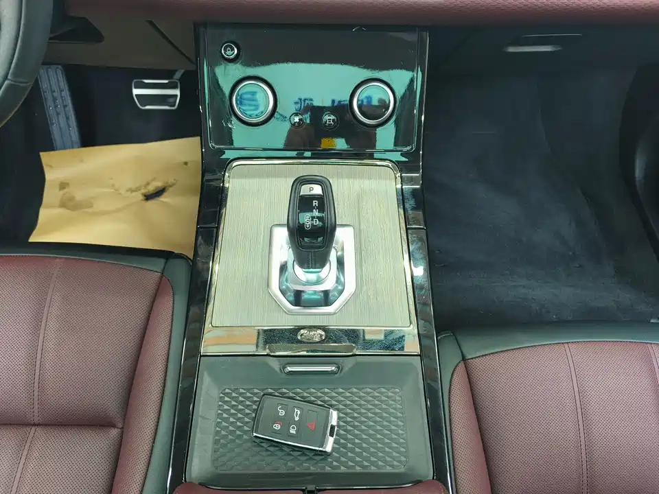 Land Rover Range Rover Aurora