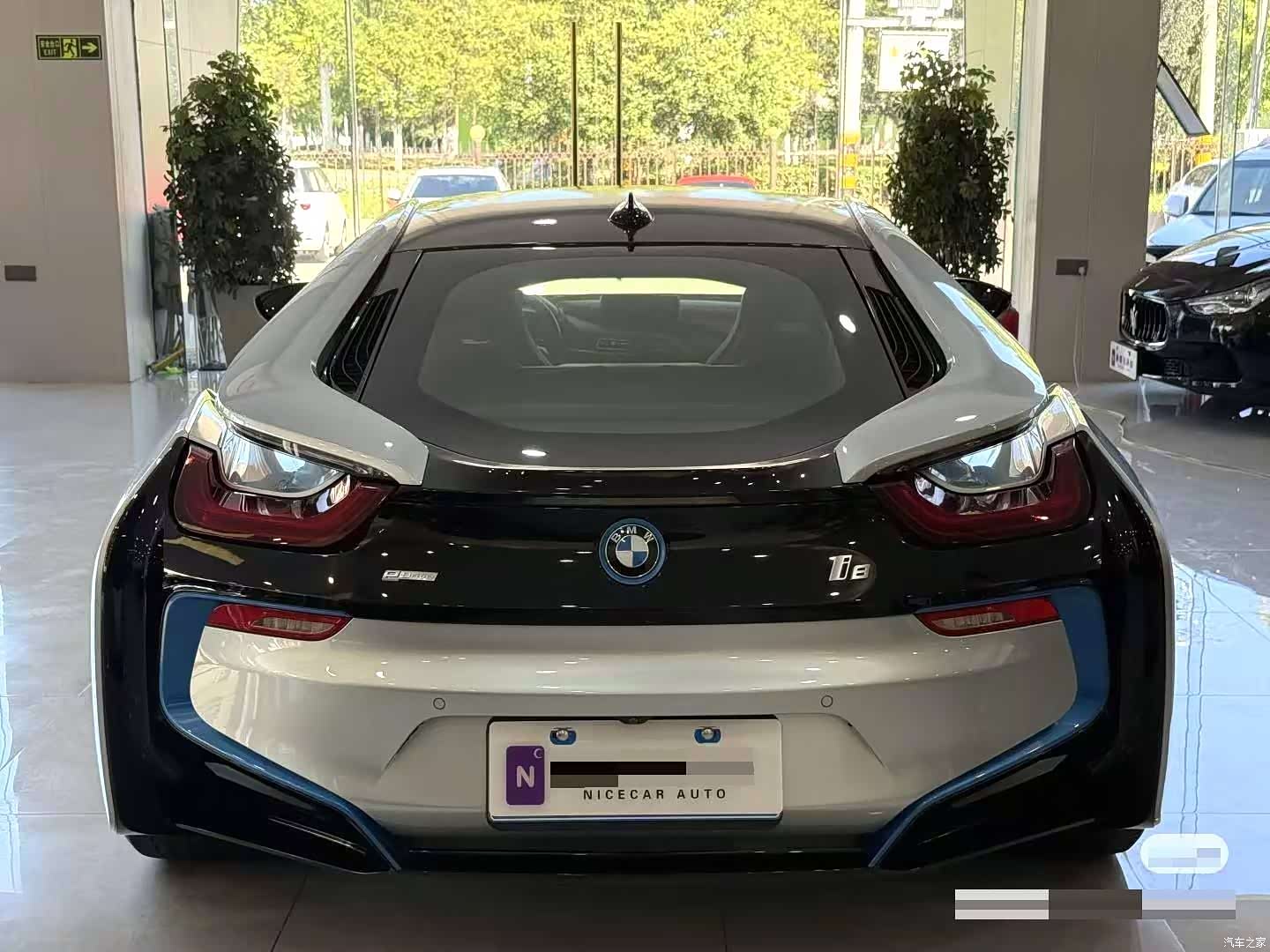 BMW i8, 2017 4