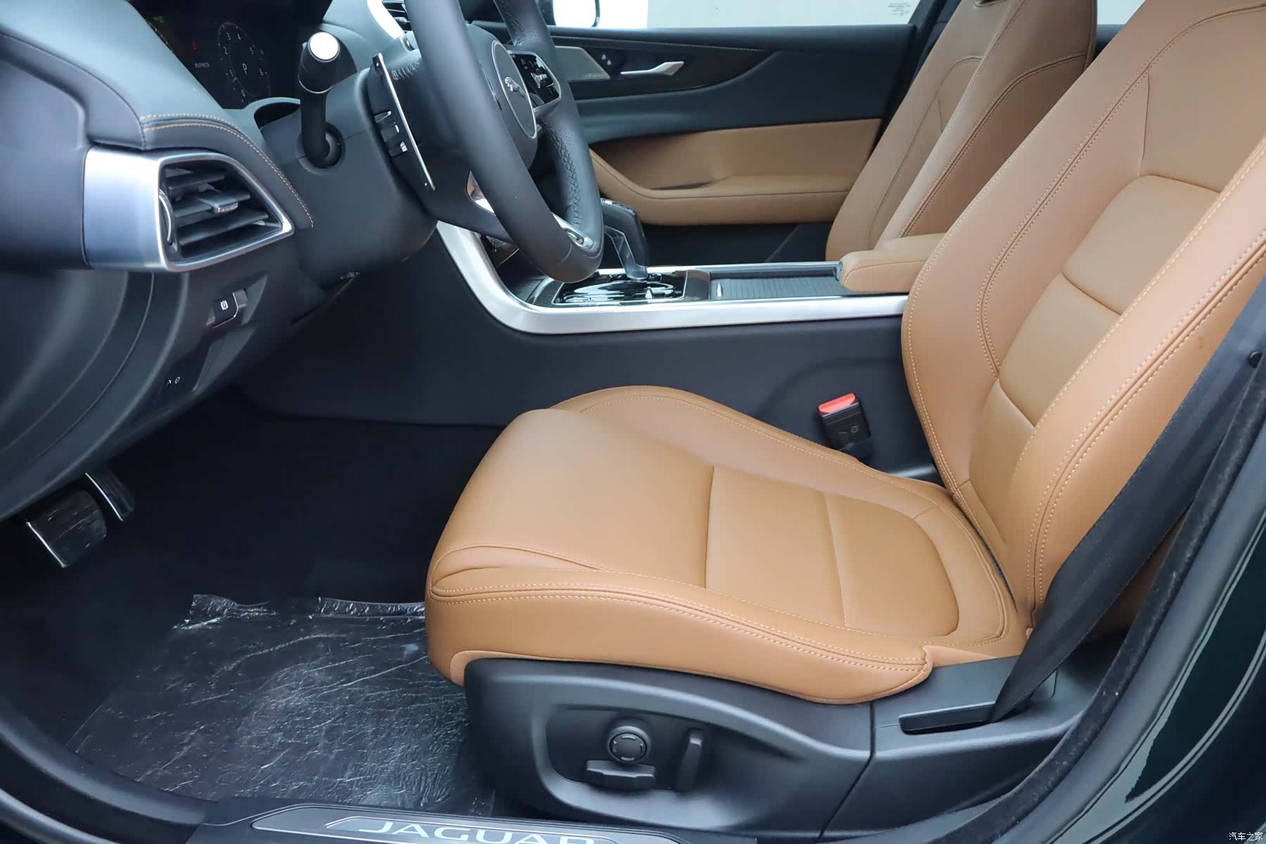 Land Rover XEL, 2024 4