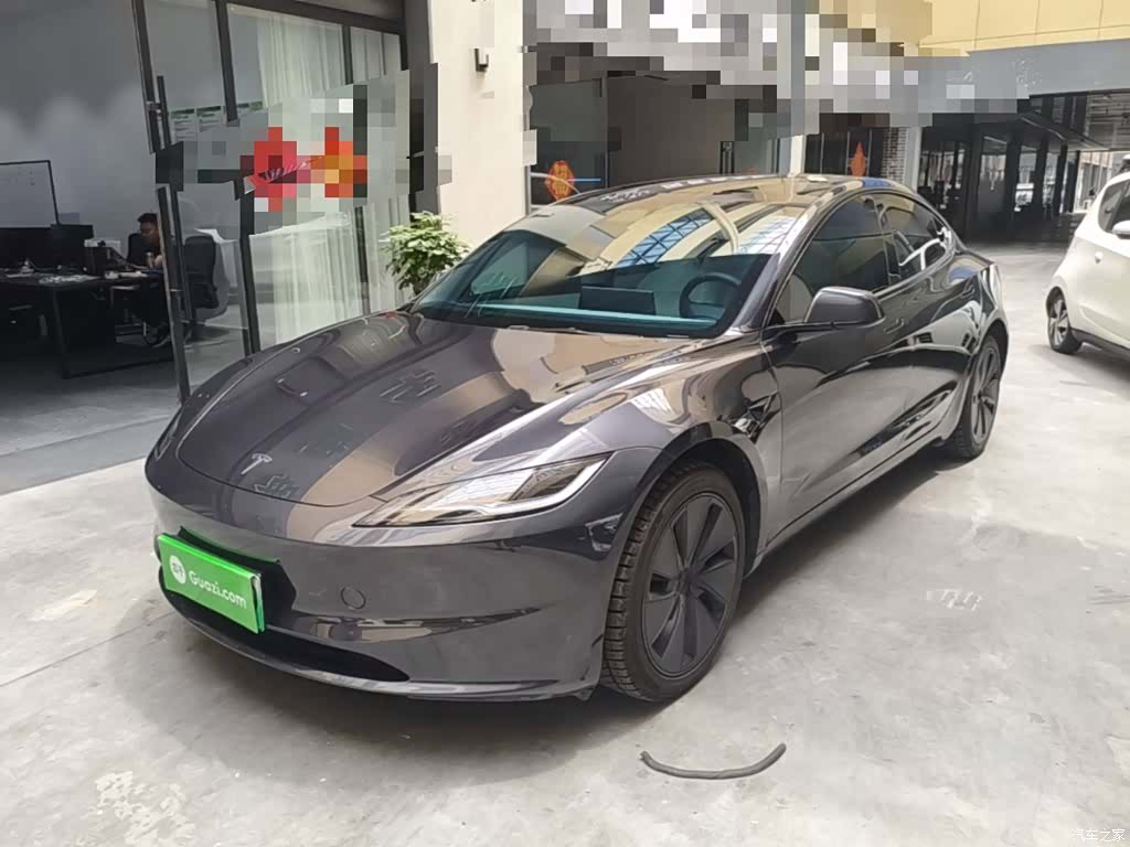Tesla Model 3, 2024 1