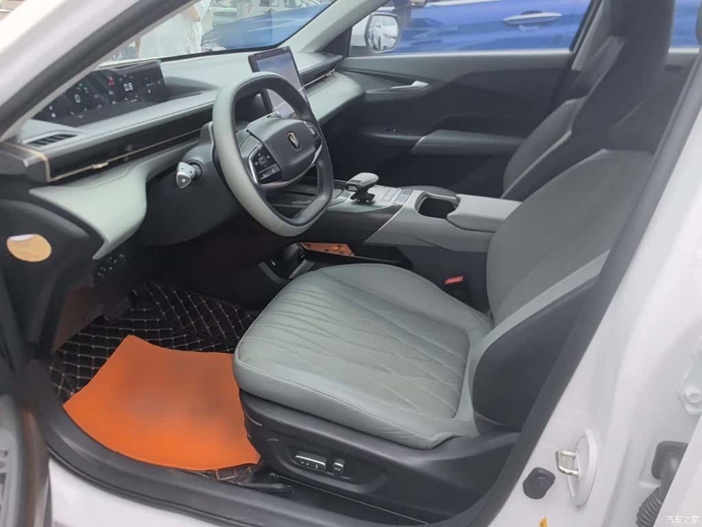 Changan NE, 2023 15