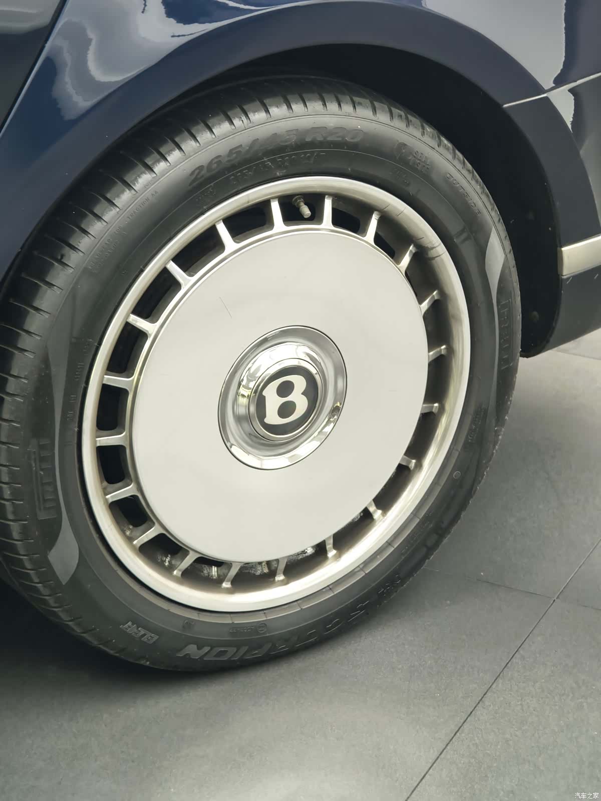 Bentley Mulsanne, 2019 16
