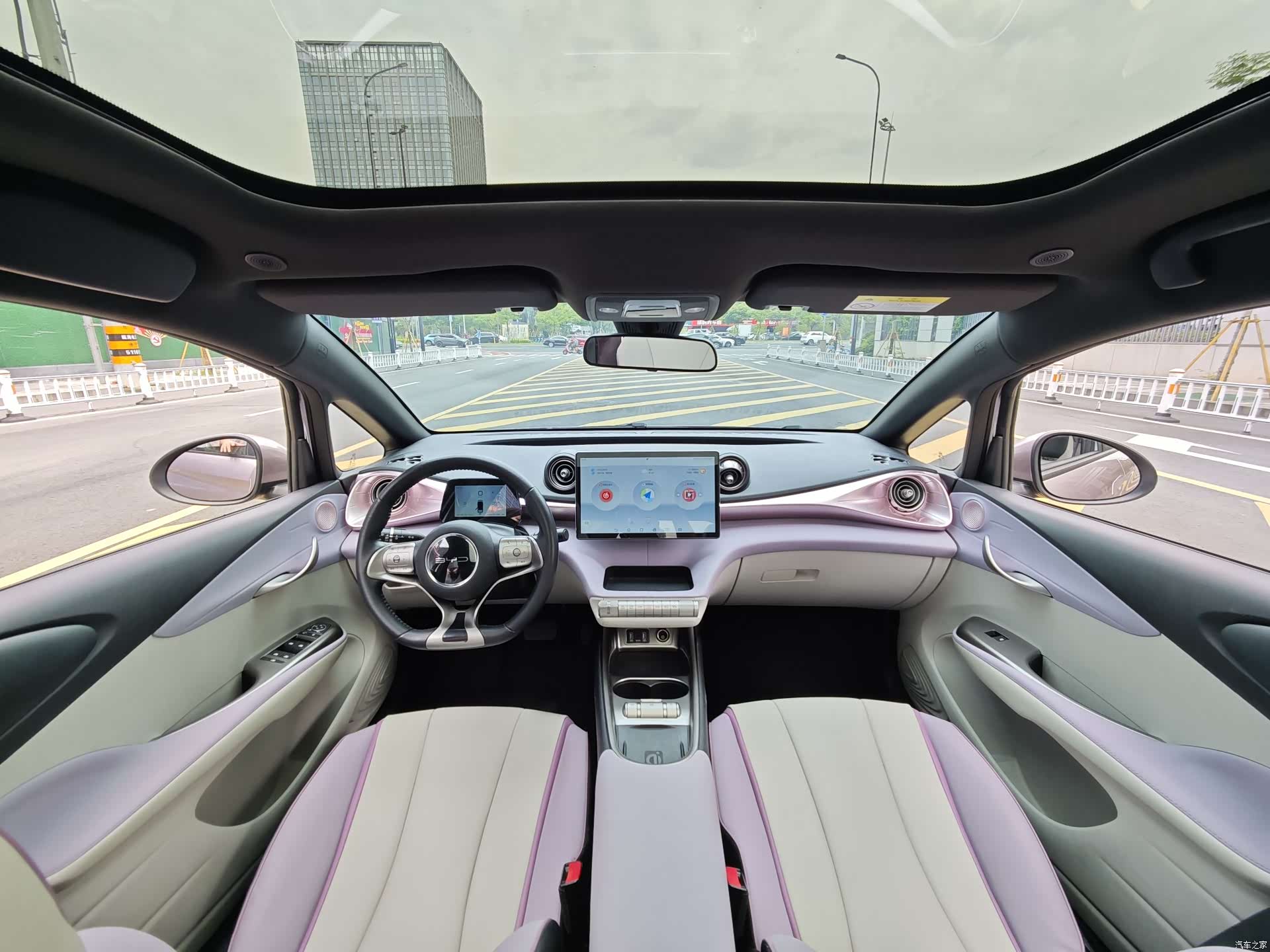 BYD Dolphin, 2022 19