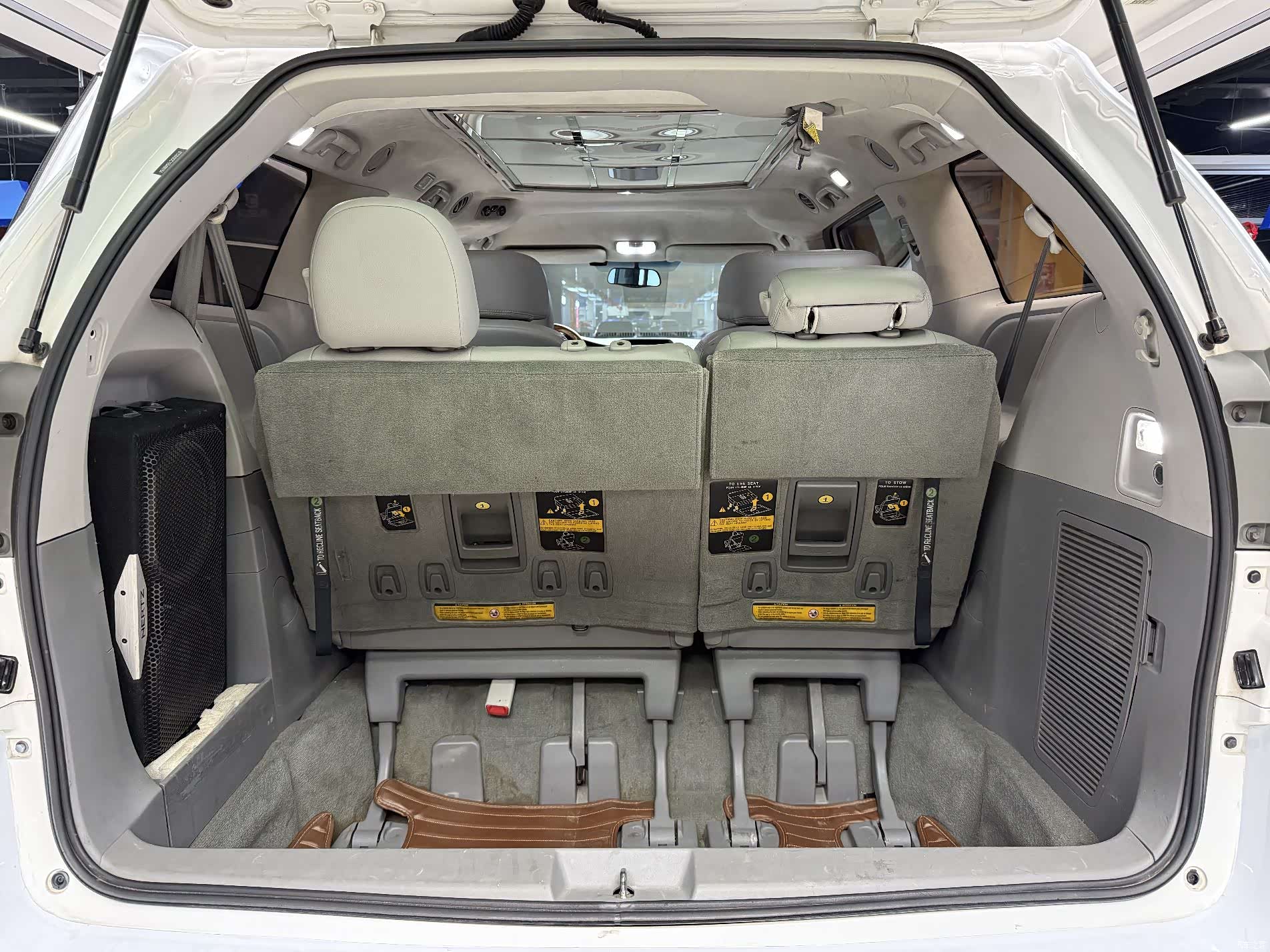 Toyota Sienna, 2015 11