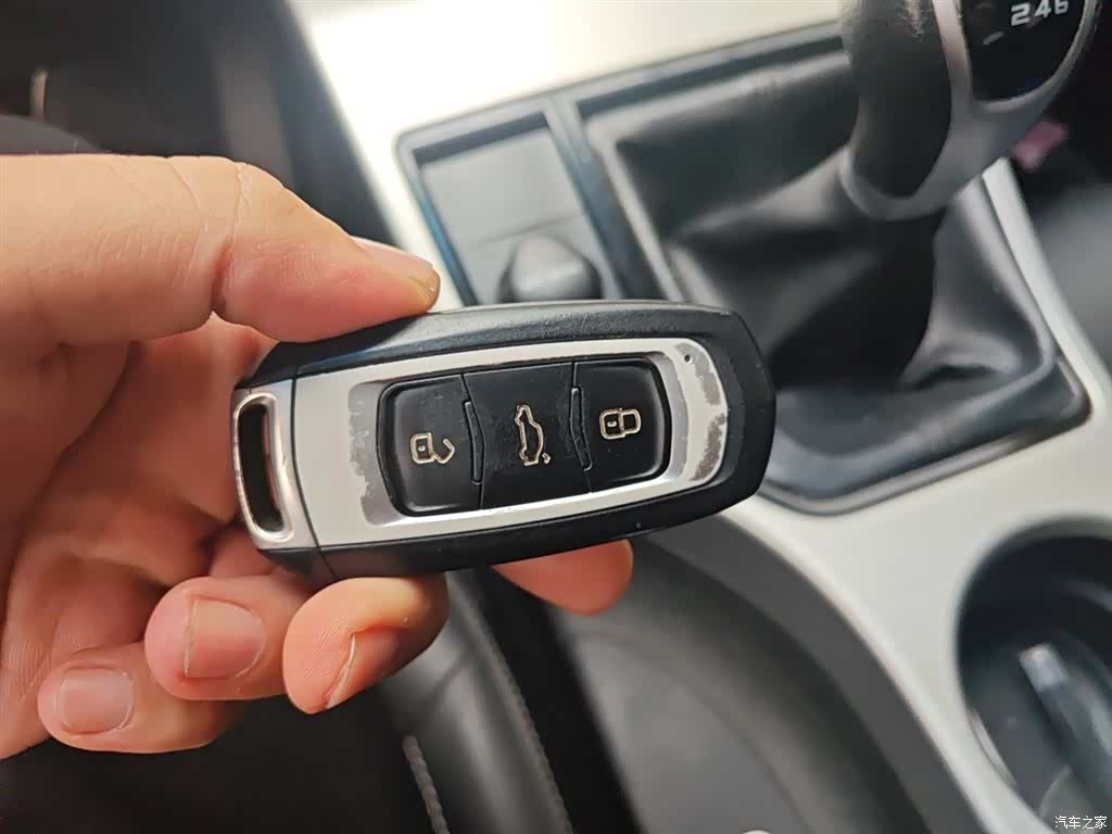 Geely Emgrand, 2017 9