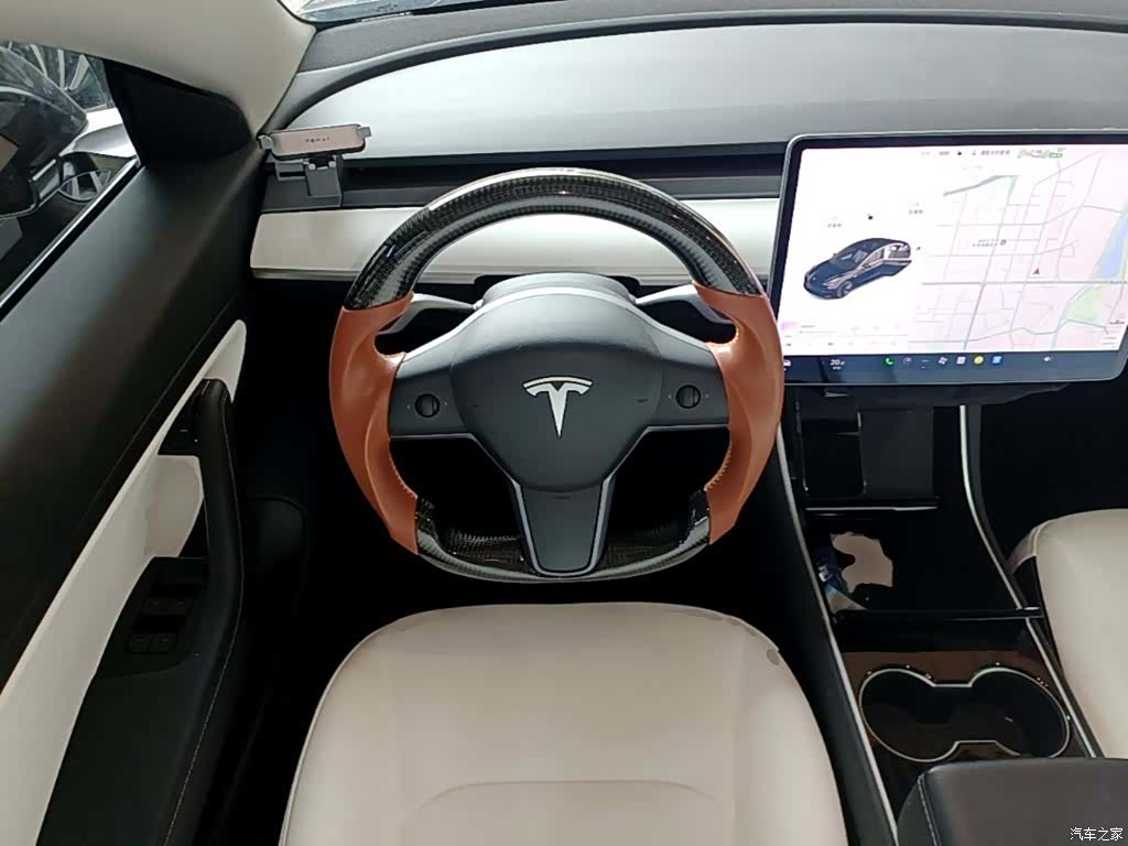 Tesla Model 3, 2020 11