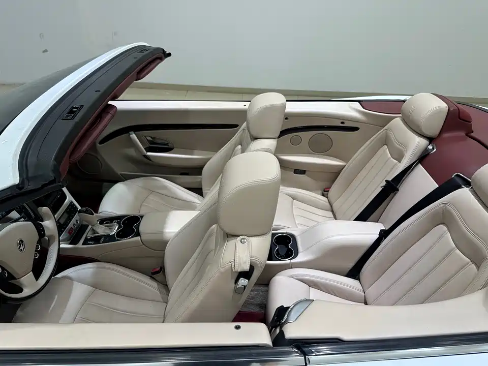 Maserati GranCabrio