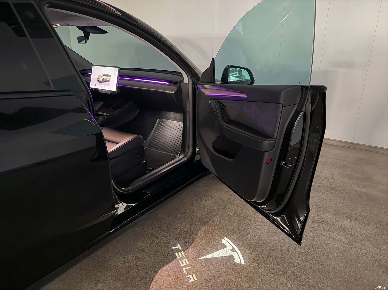 Tesla Model Y, 2023 13