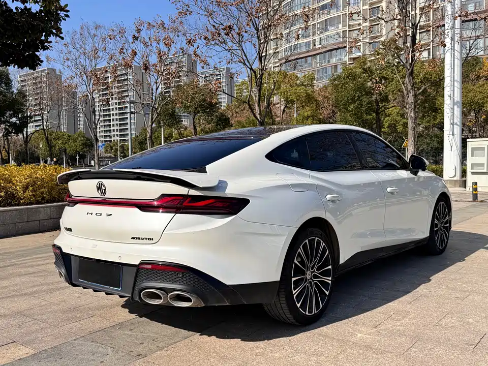 MG MG7