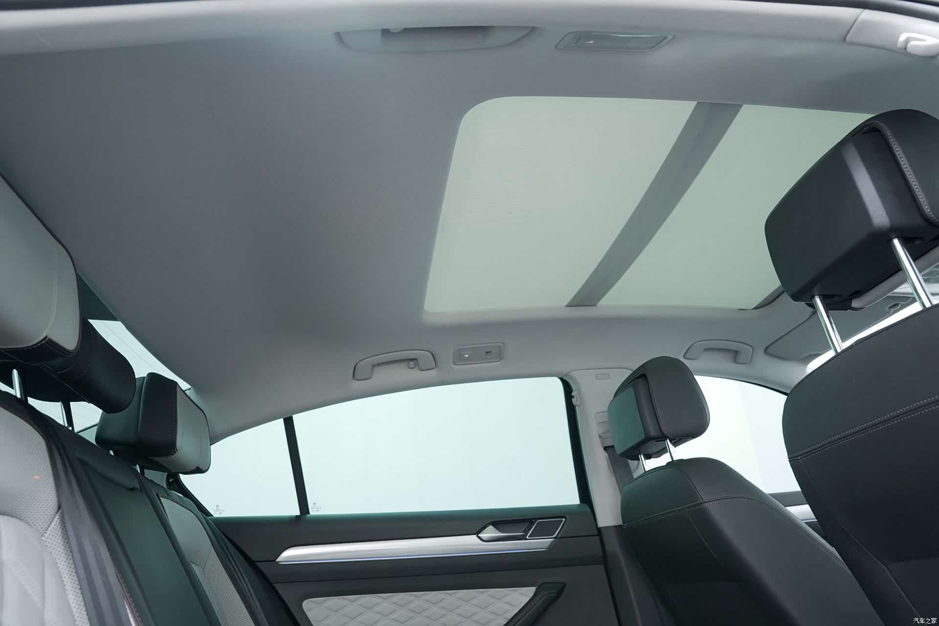 Volkswagen Magotan, 2023 22