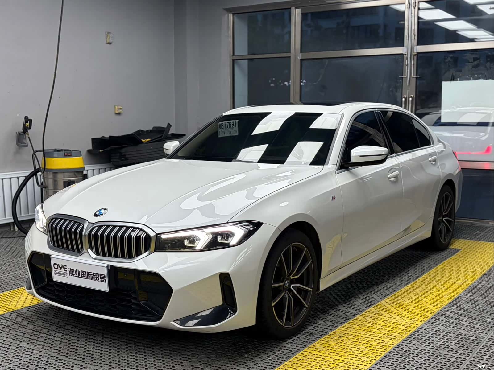 BMW 3 Series, 2023 1