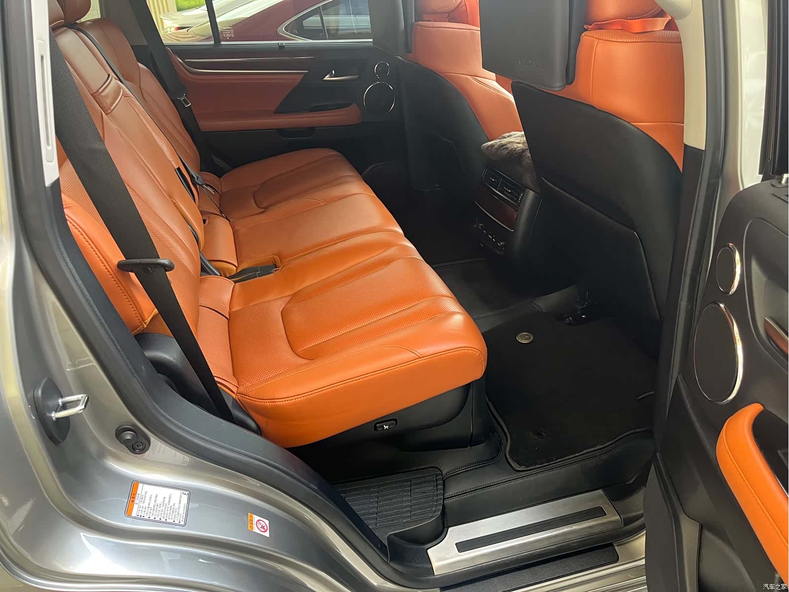 Lexus LX, 2016 11