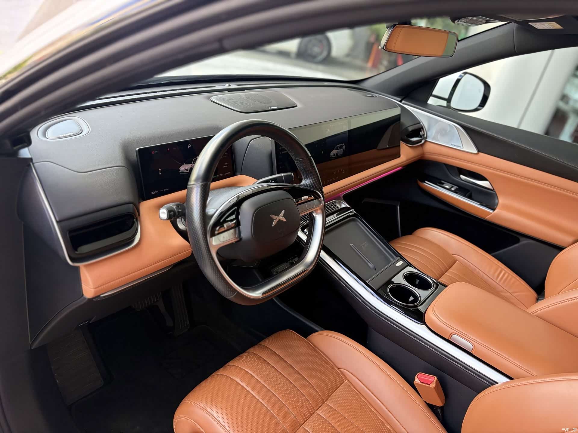 Xpeng G9, 2022 4