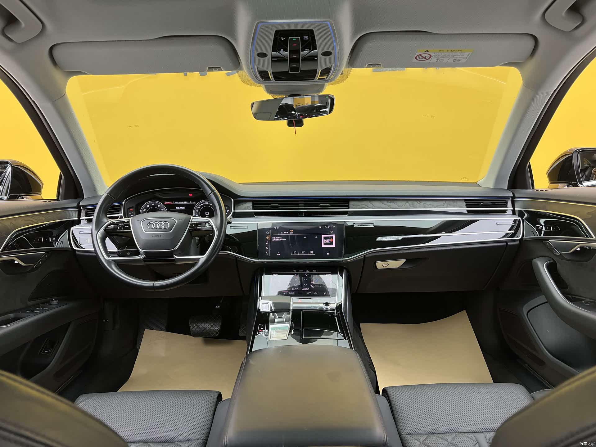 Audi A8L, 2021 10