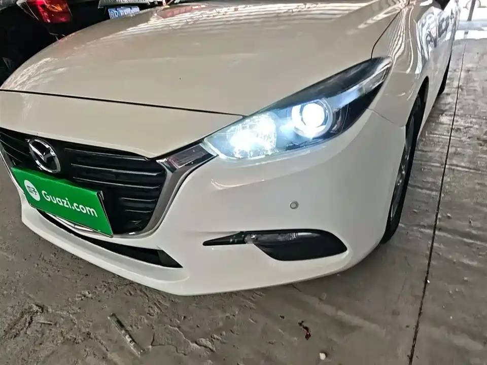 Mazda 3 Angkesaila