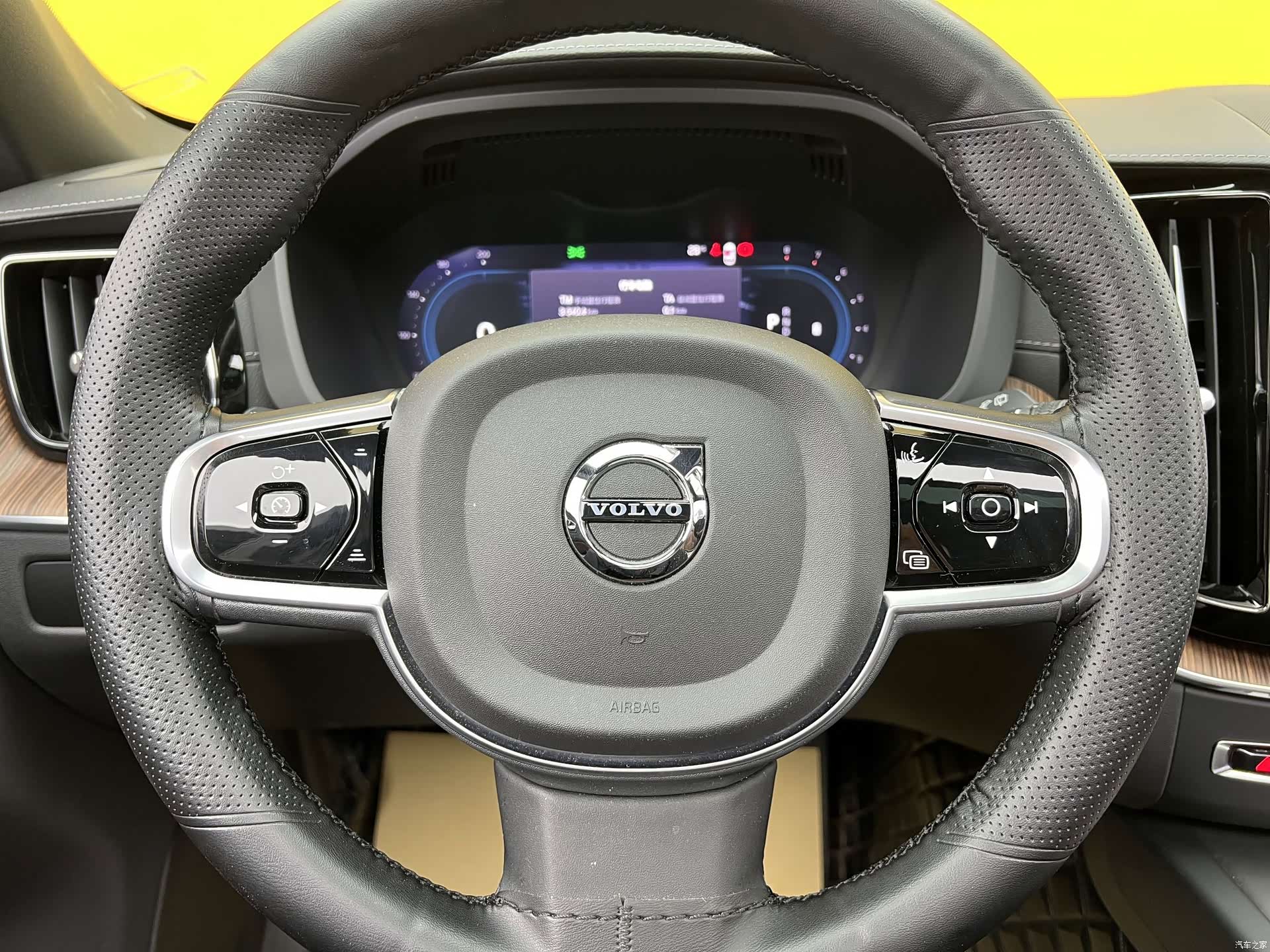 Volvo XC60, 2024 9