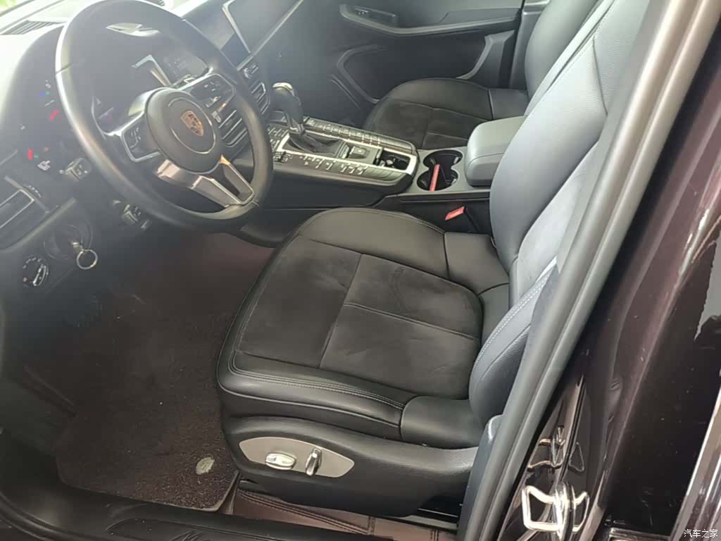 Porsche Macan, 2023 11