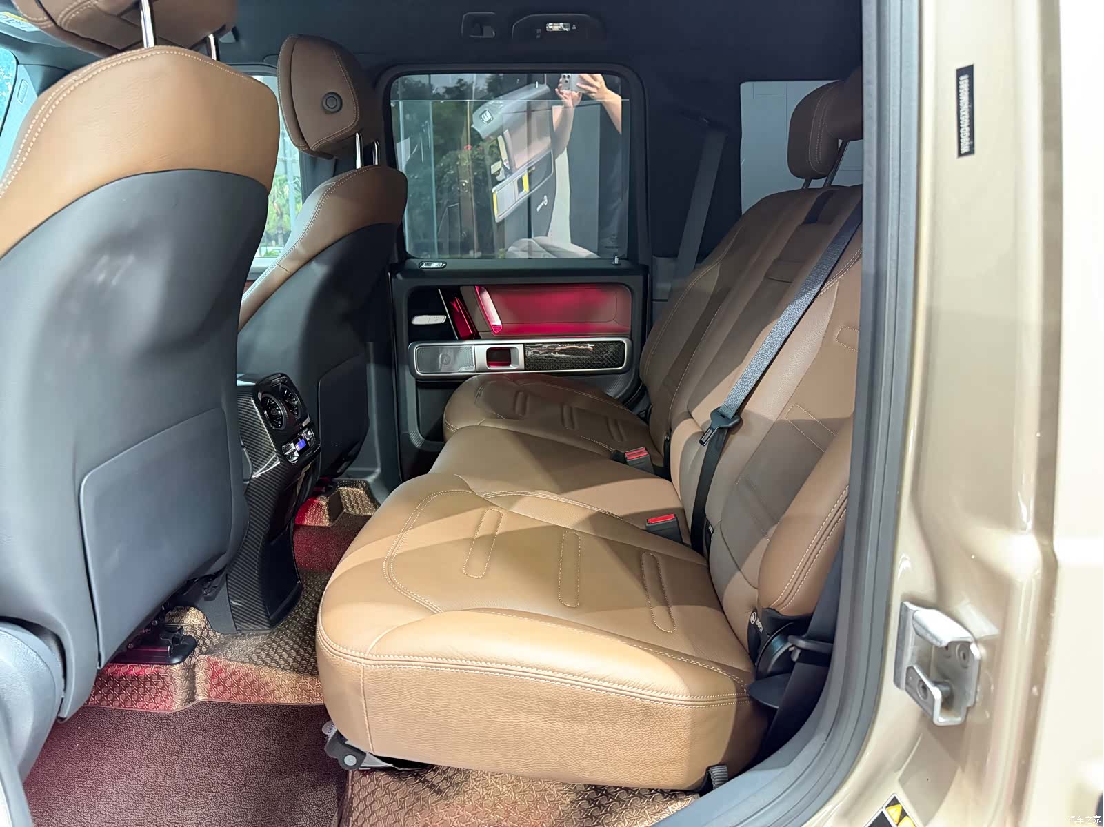 Mercedes-Benz G-Class, 2023 11