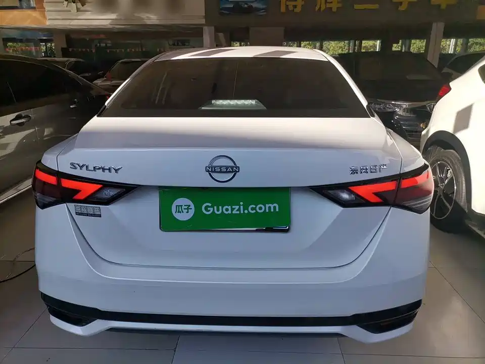 Nissan Xuan Yi