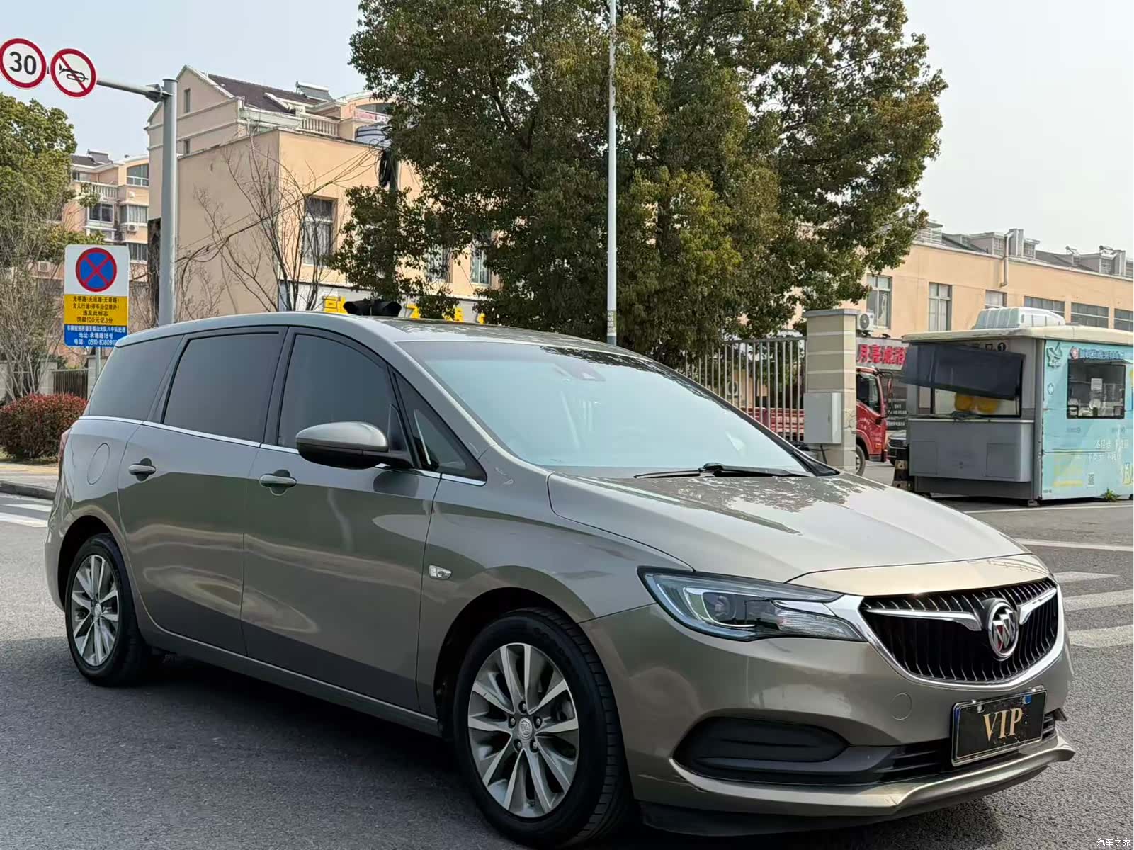 Buick GL6, 2020 3
