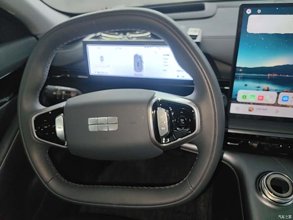 Geely Galaxy E5, 2025 11