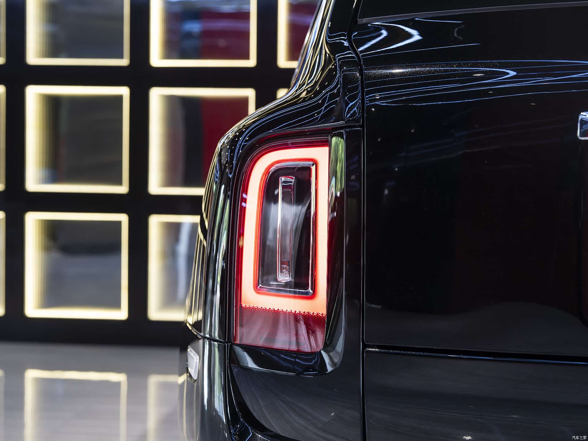 Rolls-Royce Cullinan, 2022 13