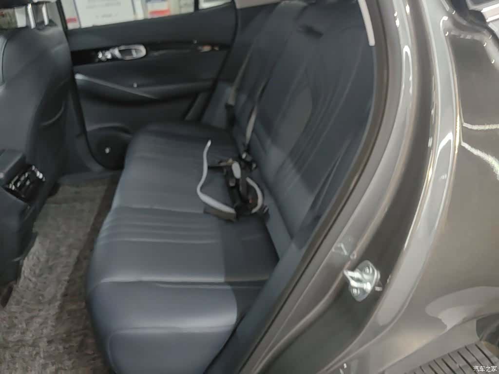 Geely Galaxy E5, 2025 17