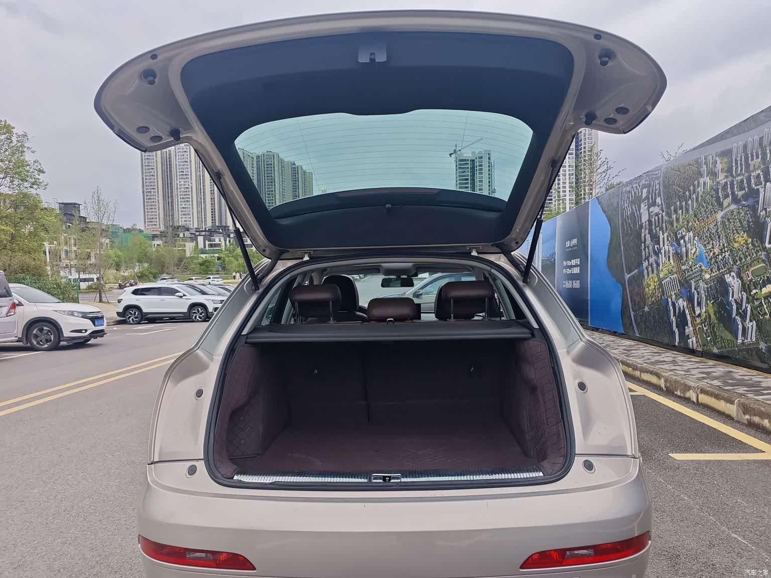Audi Q3, 2013 22